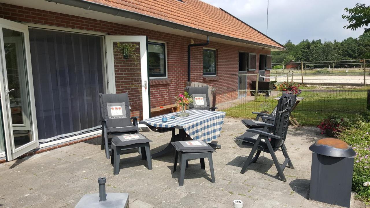 Vakantiehuis "Aan De Zandweg" Roderesch Exterior photo